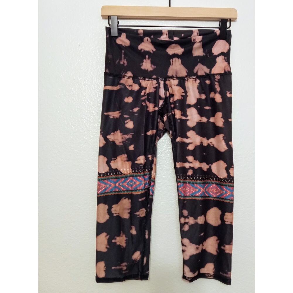 Teeki Cusco Rambler Hot Pants Southwestern Geometric Yoga Capri Leggings SZ S